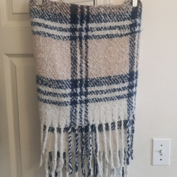 NWT Ardene fringed scarf - Picture 1 of 4